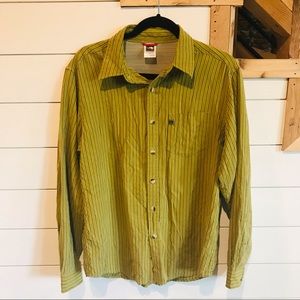 North Face long sleeve button down small